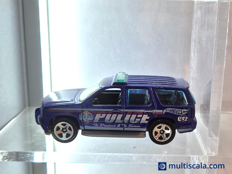 Hot Wheels - `07 Chevy Tahoe - BFC59
